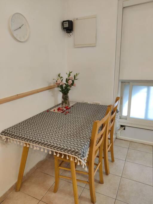 דירה לזוג על שוק מחנה יהודה Apartment Jerusalem Ngoại thất bức ảnh