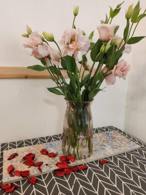 דירה לזוג על שוק מחנה יהודה Apartment Jerusalem Ngoại thất bức ảnh